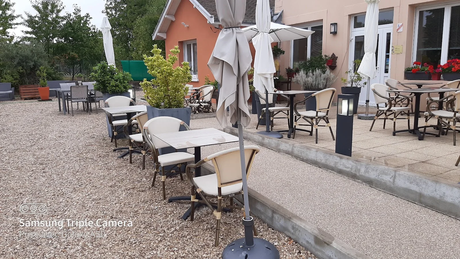 Salle chaleureuse du restaurant Le Comptoir de Pagny